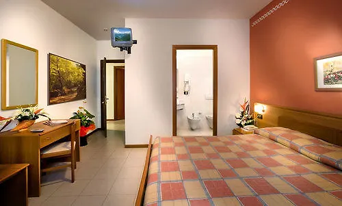 Albergo Il Castellino Boario Terme 酒店